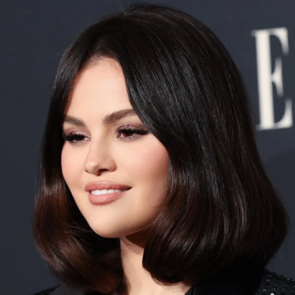 alt=selena-gomez-curved-bob